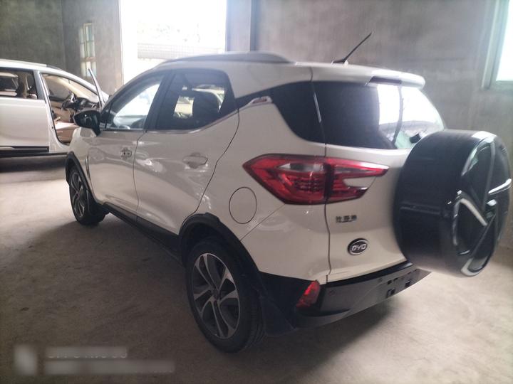 Yuan 2016 1.5L MT Premium photo 4