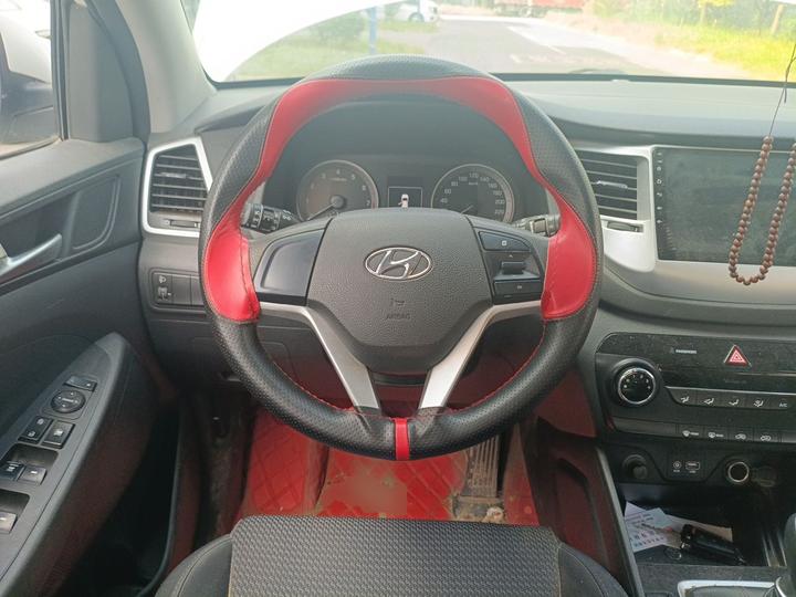 Tucson 2015 2.0L MT RWD Comfort photo 8