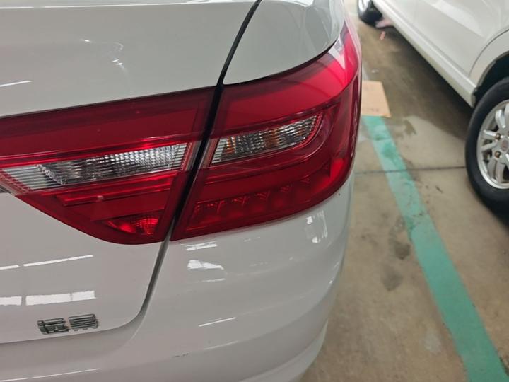 Vision 2020 Facelift 1.5L MT photo 7