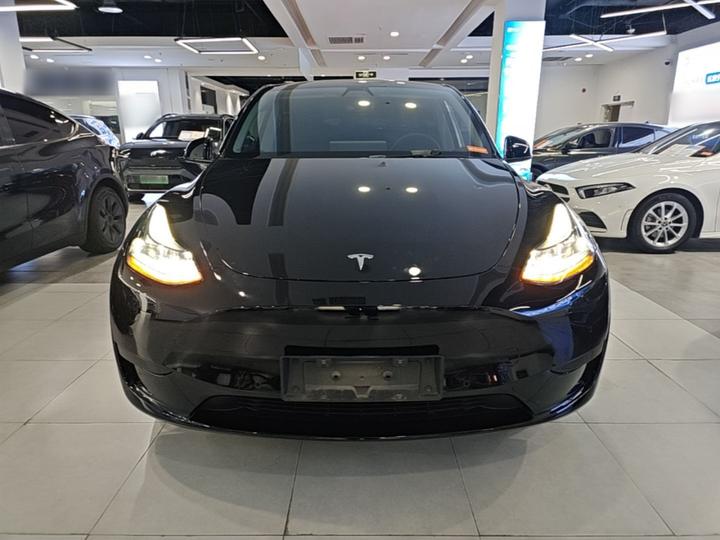 Model Y 2022 Facelift RWD photo 2