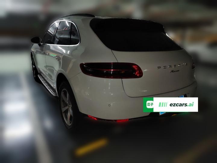 2016 Macan 2.0T photo 4