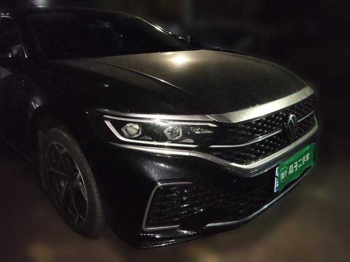Passat 2023 330TSI Luxury photo 3