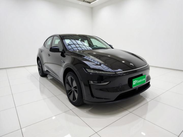 Model Y 2025 RWD photo 3