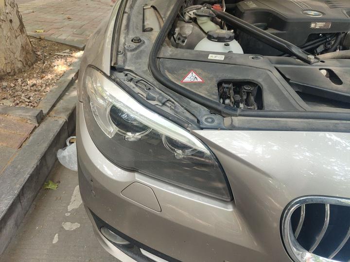 5 Series 2014 525Li Leading photo 7