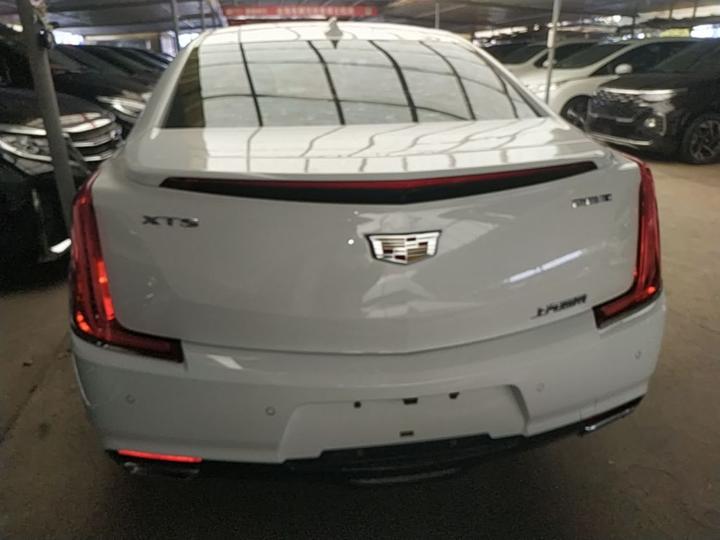 XTS 2018 28T Tech photo 5
