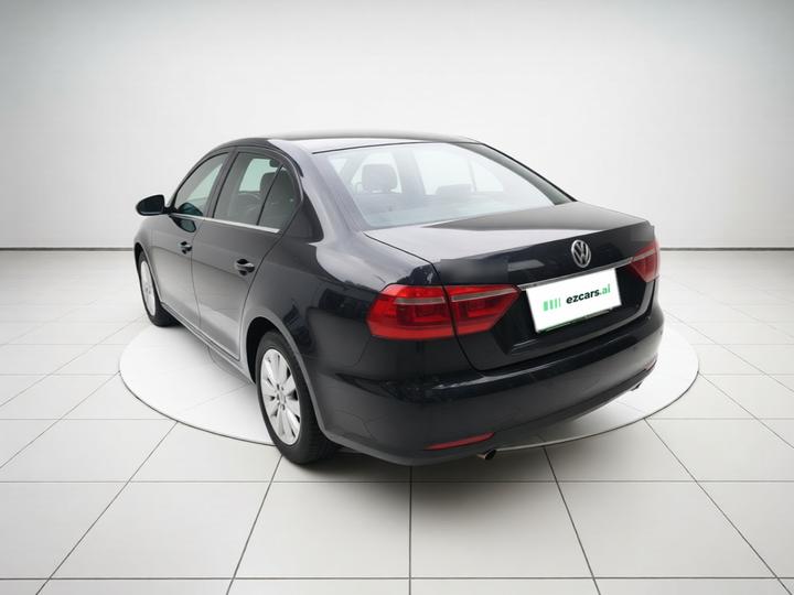 Lavida 2013 Facelift Classic 1.6L AT Comfort photo 4