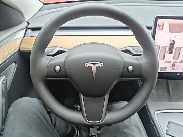 Model Y 2022 RWD photo 6