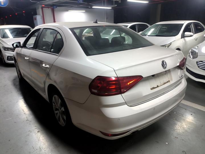 Lavida 2015 1.6L MT Comfort photo 4