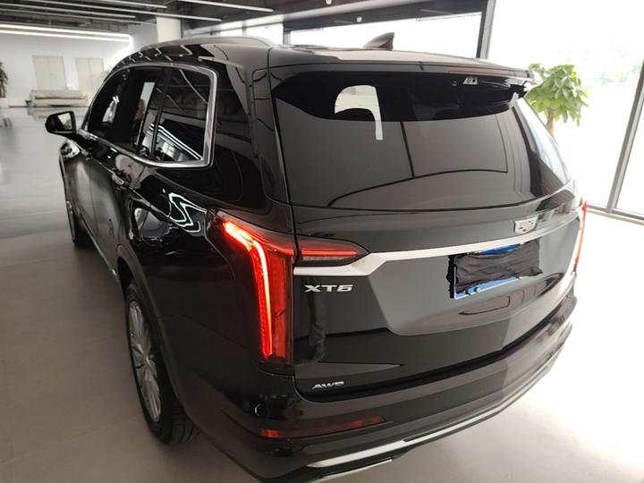 XT6 2022 2.0T 6-Seater AWD Luxury photo 4