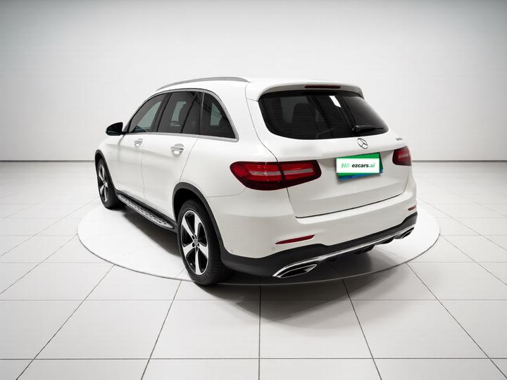 GLC 2017 GLC 260 4MATIC Luxury photo 4