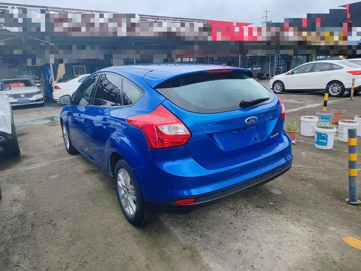 Focus 2012 Hatchback 1.6L AT Comfort photo 4