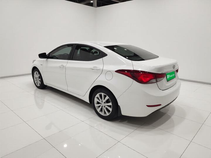 Elantra 2016 1.6L AT Smart photo 4