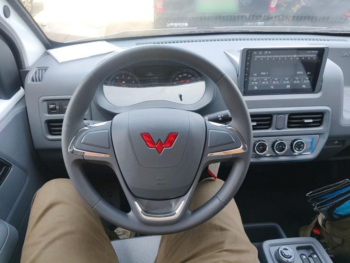 Wuling 2026 440km Bus Comfort 6-Seater photo 5