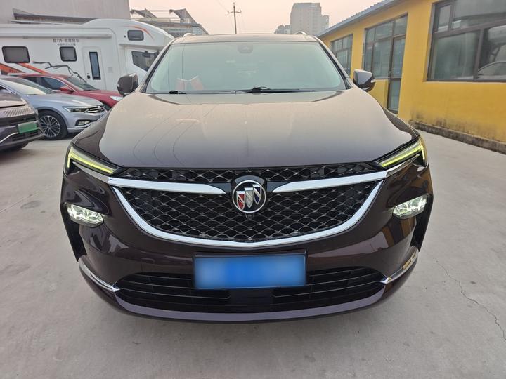 2020 28T AWD Avenir photo 2