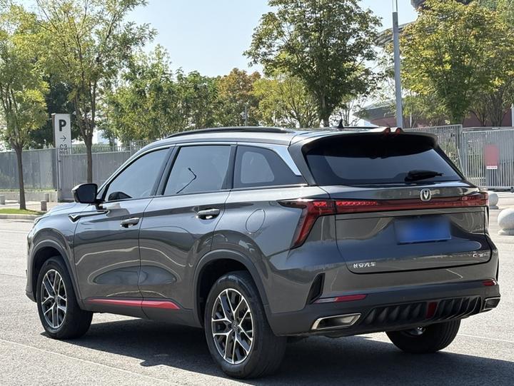 CS75 PLUS 2022 2nd Gen 1.5T AT Premium photo 2