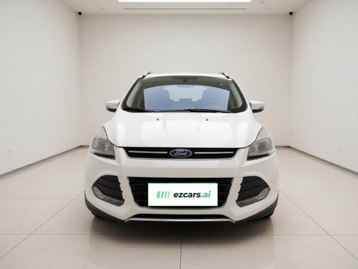 Kuga 2015 1.5L GTDi RWD Comfort photo 2
