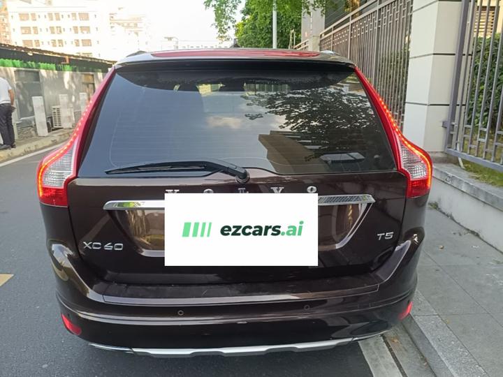 XC60 2017 T5 Upgraded photo 3