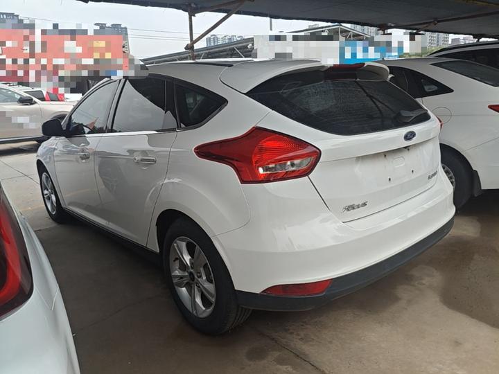 Focus 2017 Hatchback 1.6L AT Comfort photo 4