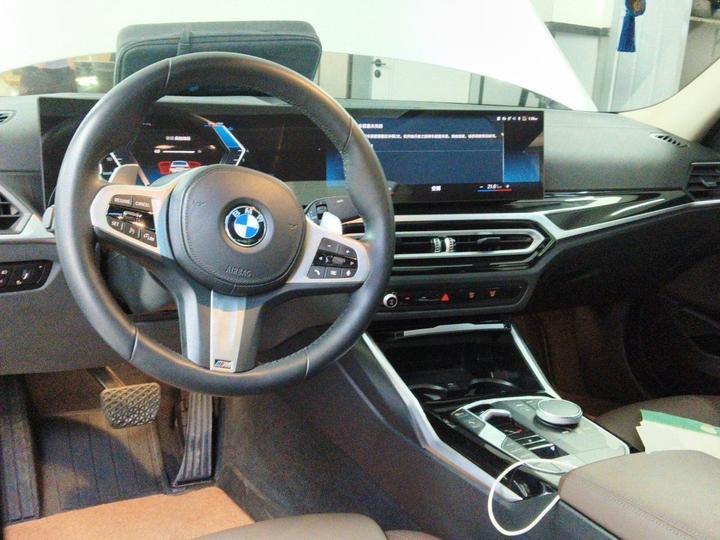 3 Series 2023 320Li M Sport Package photo 5