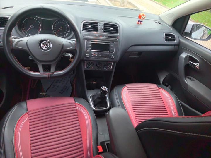 Polo 2014 1.4L MT Comfort photo 5