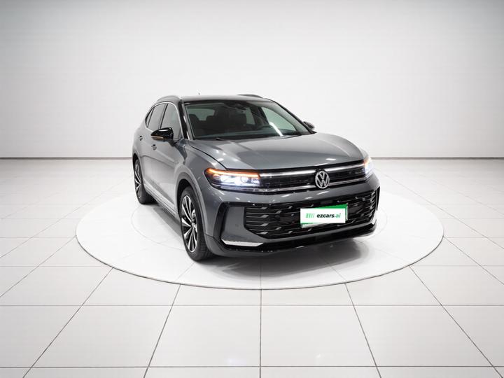 2026 450TSI AWD Supreme 6-Seater photo 3