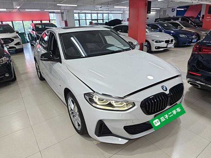 1 Series 2021 120i M Sport photo 3