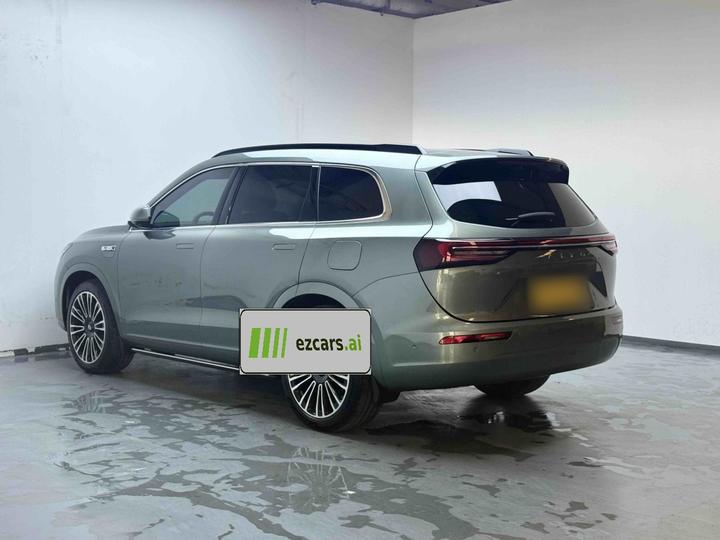 HIMA AITO M7 2024 1.5T ADAS AWD Max 5-Seater photo 4