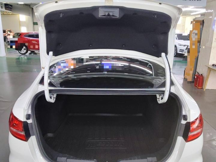 Escort 2019 Facelift 1.5L AT China VI photo 8