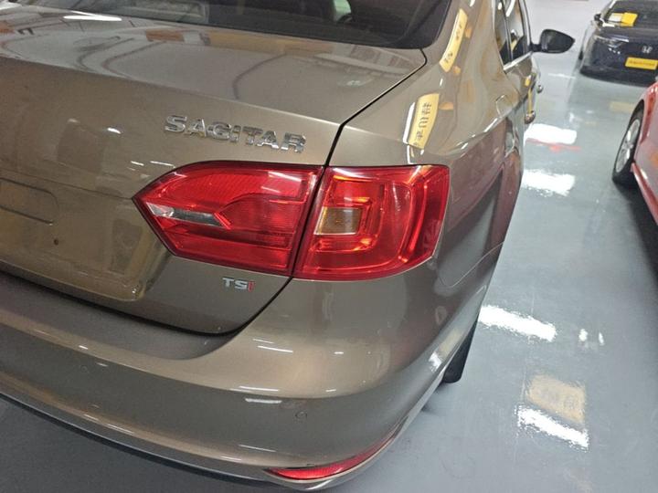 Sagitar 2014 Facelift 1.4TSI AT Luxury photo 7