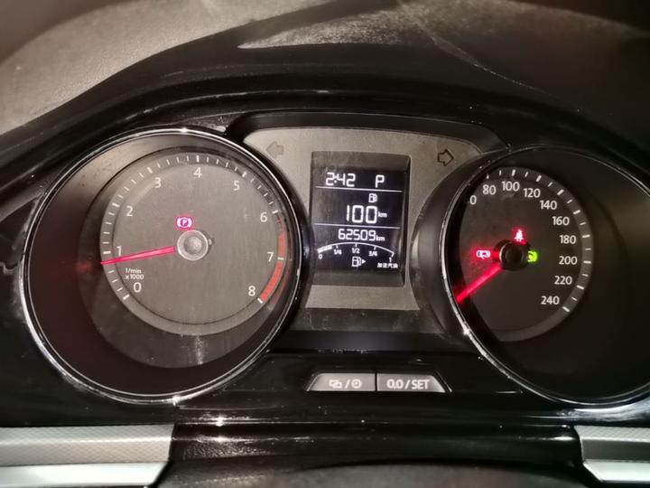 Bora 2017 1.6L AT Comfort photo 7