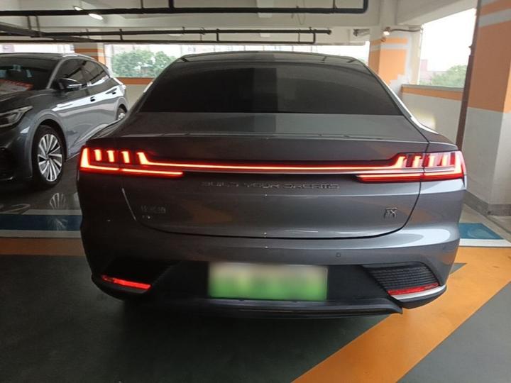 Han 2021 EV Standard Range Luxury photo 3