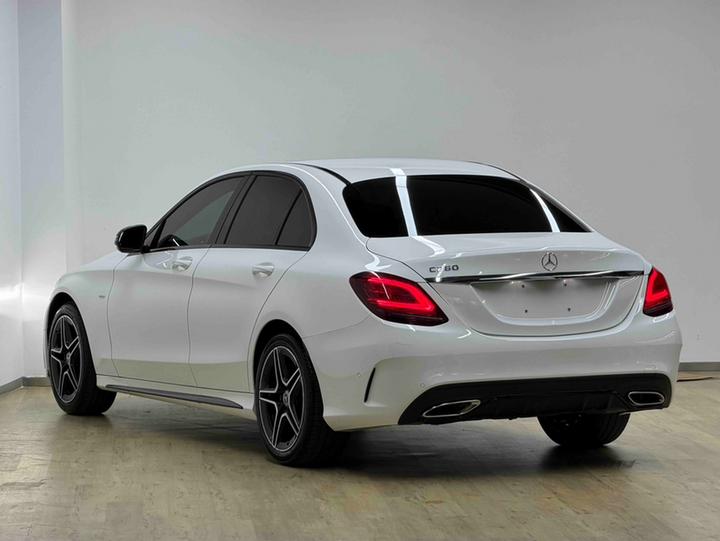C-Class 2021 C 260 Starlight Edition photo 4