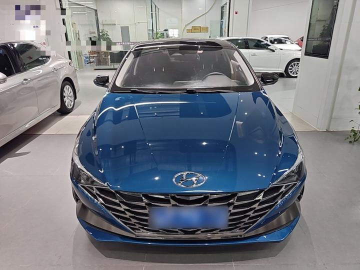 Elantra 2022 1.5L CVT LUX Premium photo 2