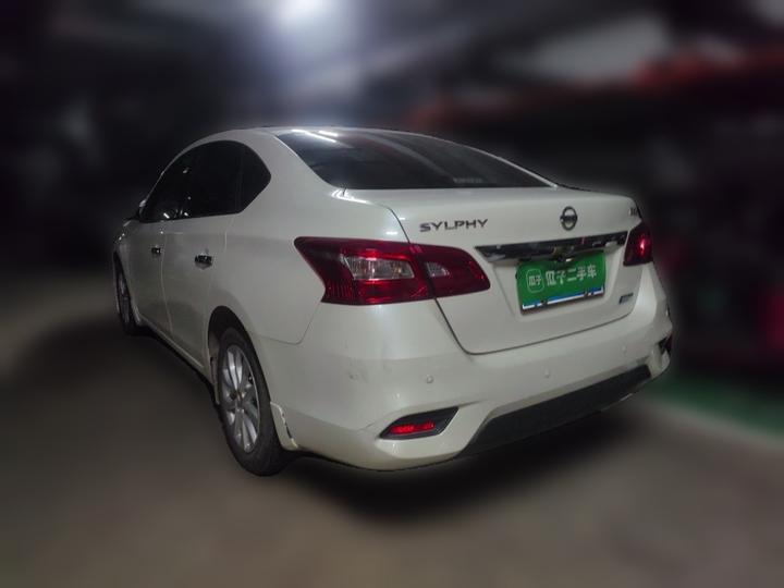 Sylphy 2016 1.6XV CVT Smart photo 4