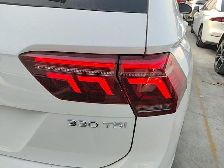Tiguan L 2022 330TSI AT RWD R-Line photo 7