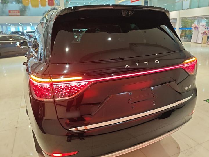 HIMA AITO M9 2025 EREV Ultra 52kWh 6-Seater 192-Line LiDAR photo 5