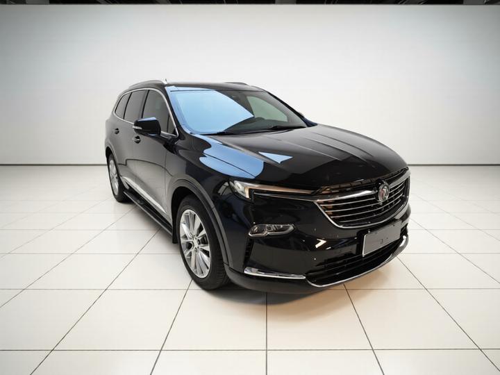 2020 28T AWD Flagship photo 3