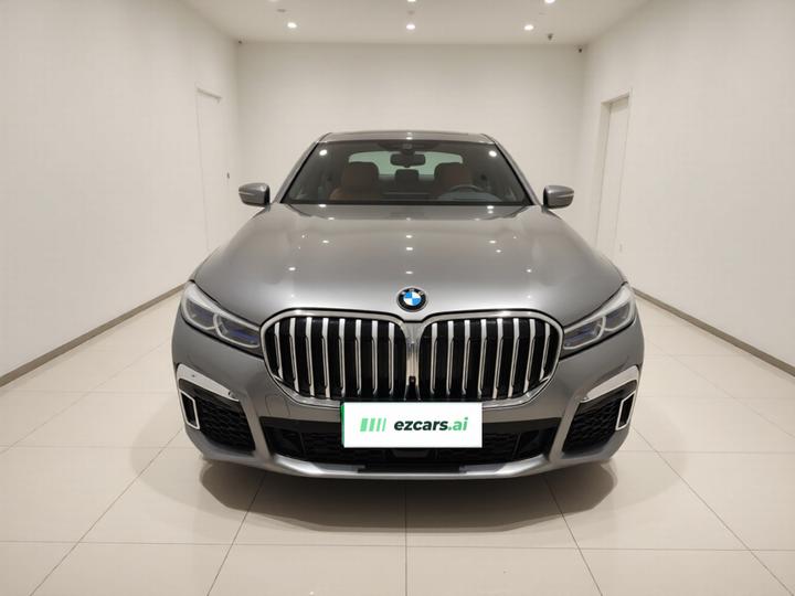 7 Series 2019 740Li Exclusive M Sport Package photo 2