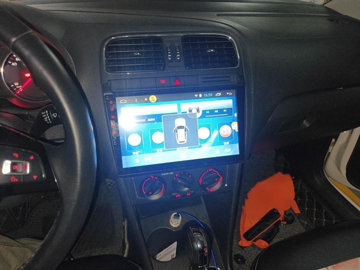 Polo 2016 1.6L AT Comfort photo 5