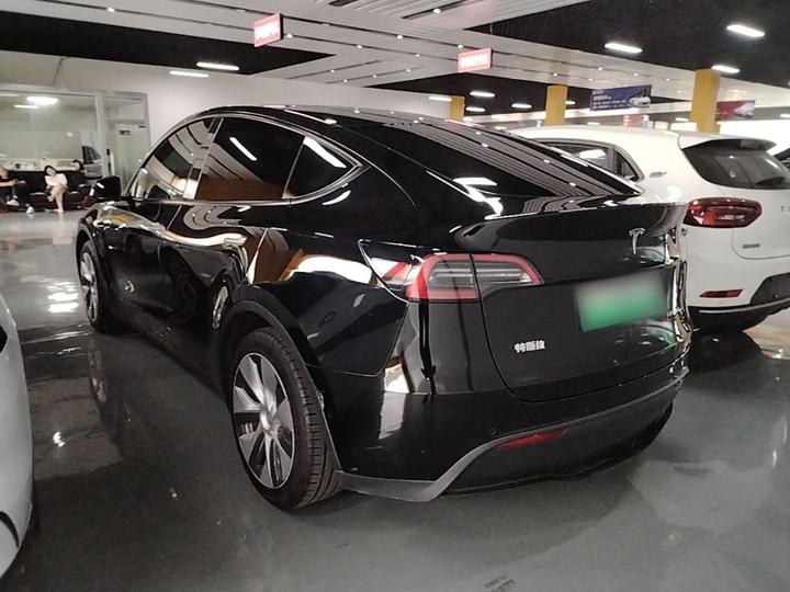 Model Y 2022 Facelift RWD photo 4