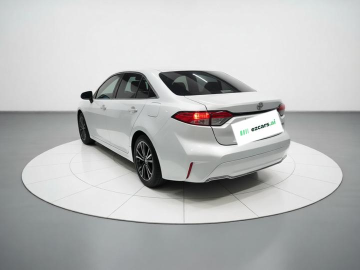 2021 2.0L Premium photo 4