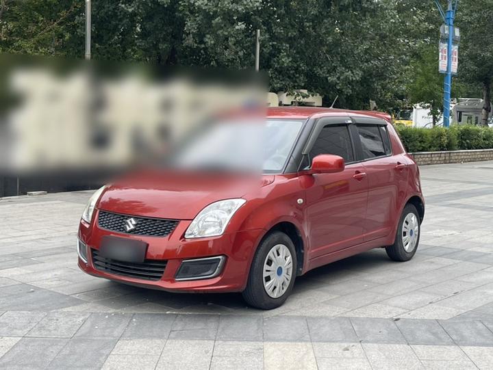 Swift 2014 1.3L MT Standard