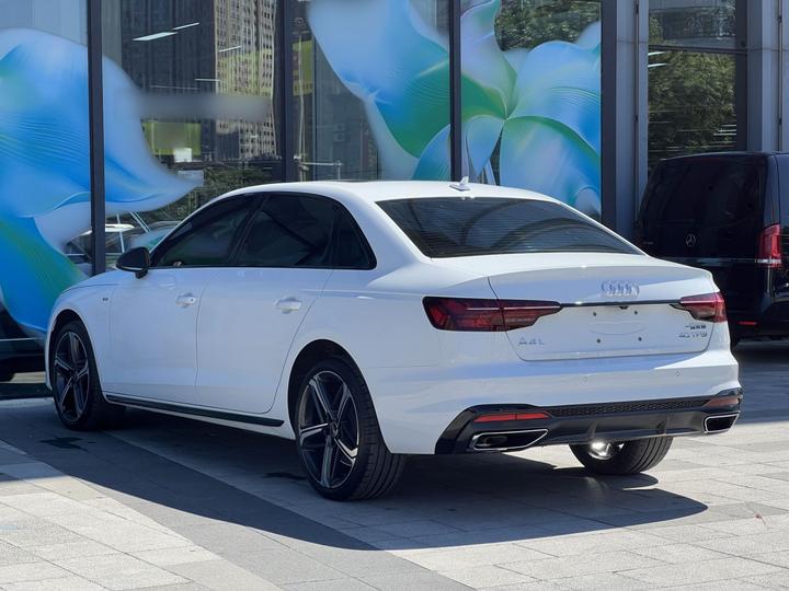 A4L 2024 40 TFSI Luxury Dynamic photo 3
