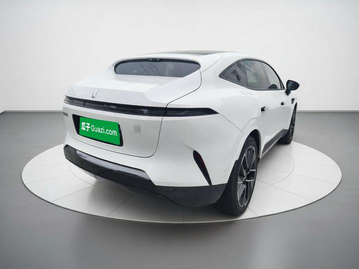 11 2023 90 RWD photo 6
