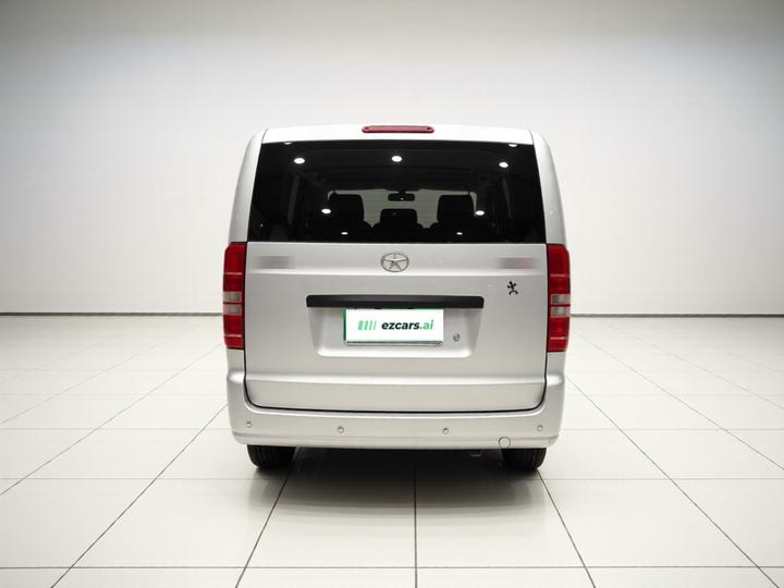 Refine M3 2015 1.6L Luxury photo 5