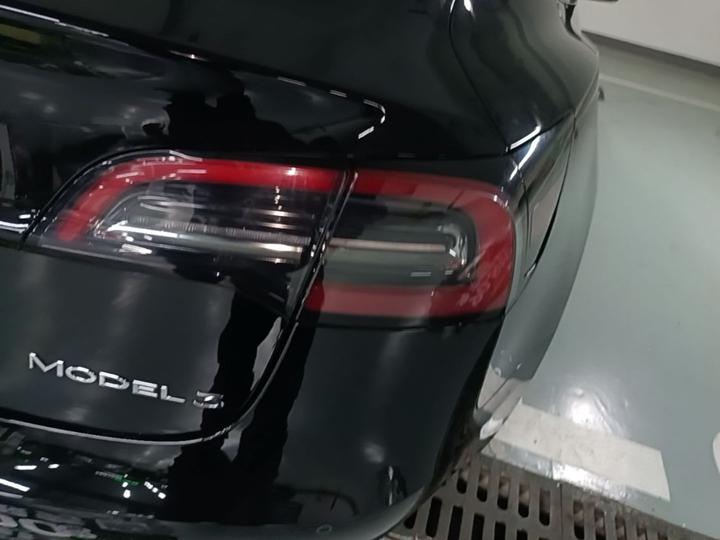Model 3 2022 RWD photo 7