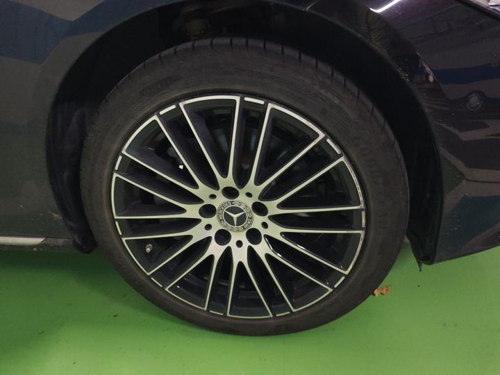 C-Class 2023 C 260 L photo 8