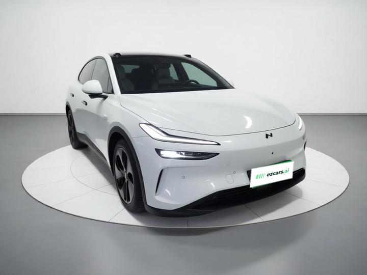 L60 2024 60kWh RWD photo 3