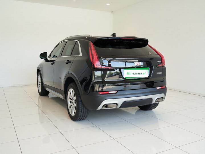 XT4 2022 28T RWD Luxury photo 4