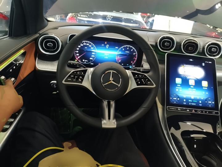 GLC 2025 GLC 260 L 4MATIC Dynamic photo 6